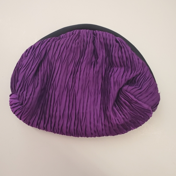 Handbags - Mini Clutch Shaped Like an  oversized coin purse